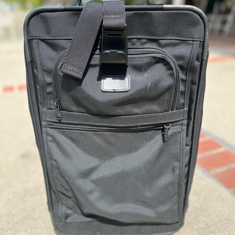 Tumi Lighy Weight Travel Suitcase
